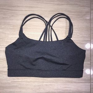 GapFit Medium Impact Multi-Strap Sports Bra